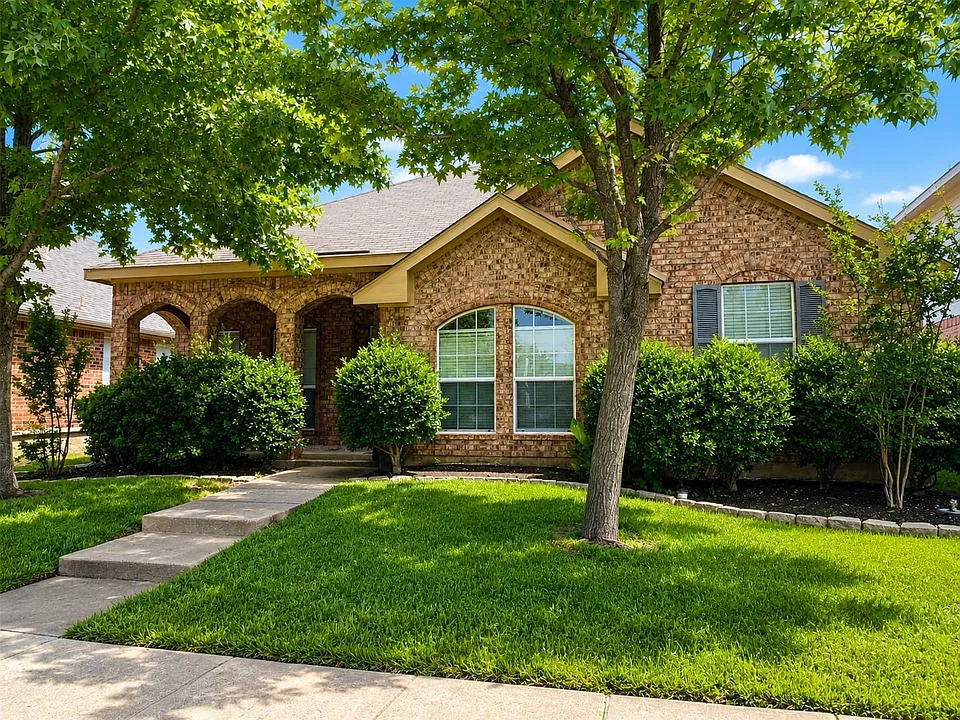 1721 Woodstream Ln