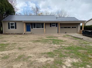 180 Hillman Dr, Cortland, OH