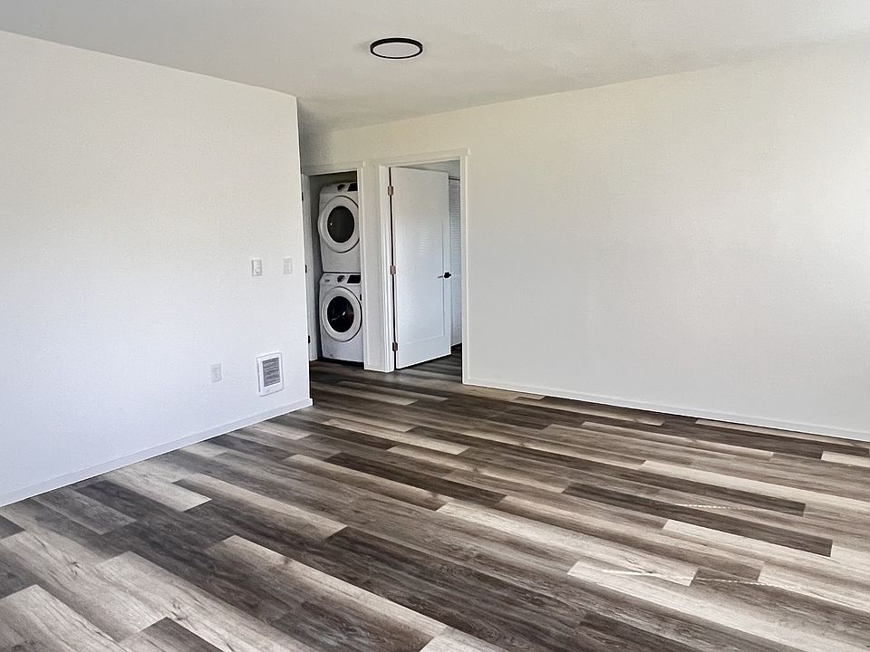 1st image of 430 Birch St #1