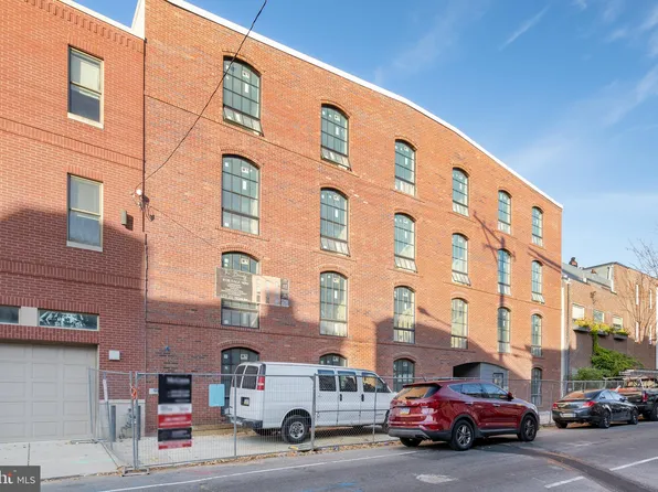 825 Bainbridge St #402, Philadelphia, PA 19147