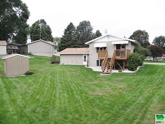 2nd image of 646 Lee Dr