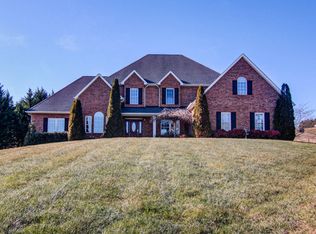 53 Fox Moor Ct, Fincastle, VA 24090