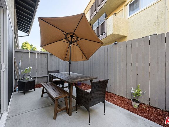 4th image of 5951 Canterbury Dr Unit 20