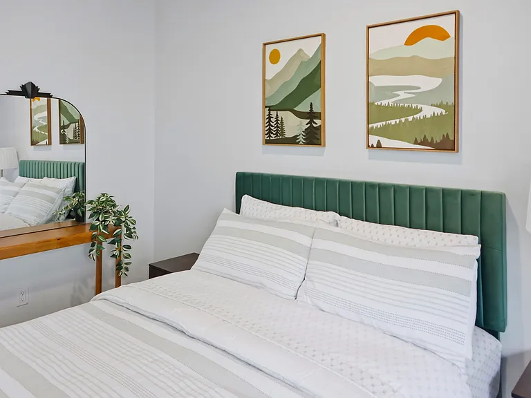 Second bedroom with private ensuite bathroom.