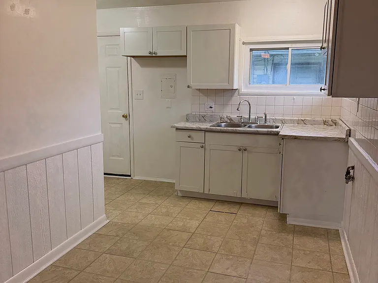 321 N Roanoke Ave #1 — Photo 7