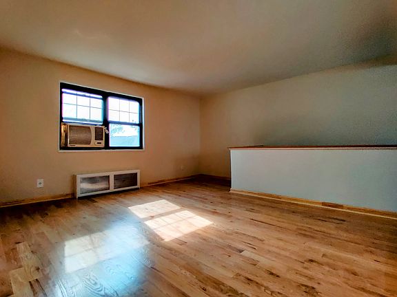 3rd image of 136-55 Jewel Ave #B