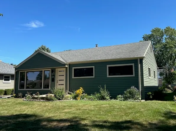 413 N Forest Ave, Mount Prospect, IL 60056