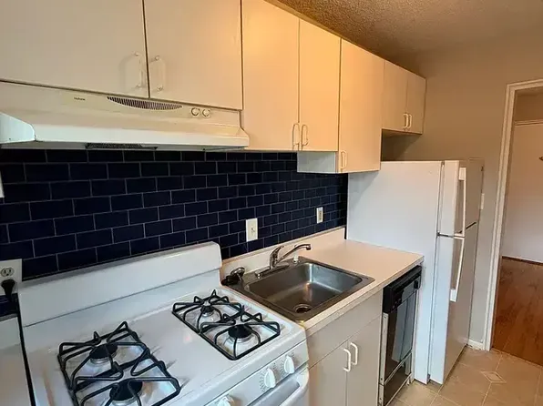 572 Whitney Ave #3E, New Haven, CT 06511