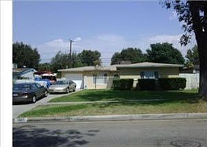 2nd image of 3025 Jane St