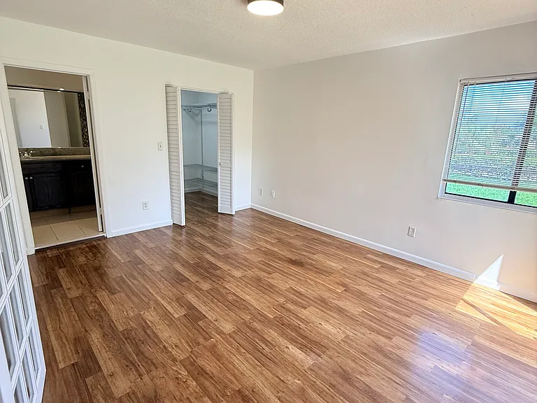 9645 SW 148th Pl — Photo 11