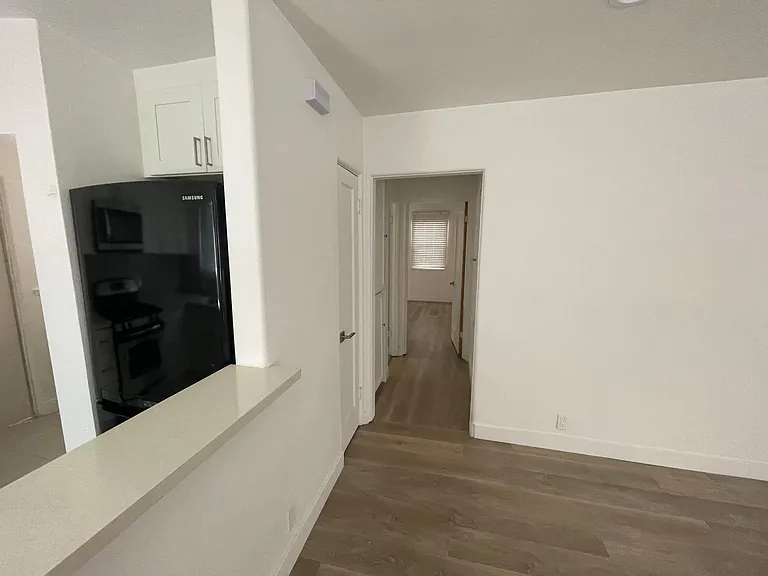 2517 Thurman Ave — Photo 6