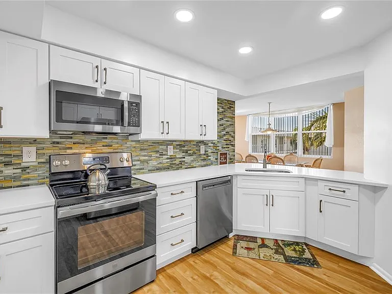 6021 Bahia Del Mar Cir #540 — Photo 6