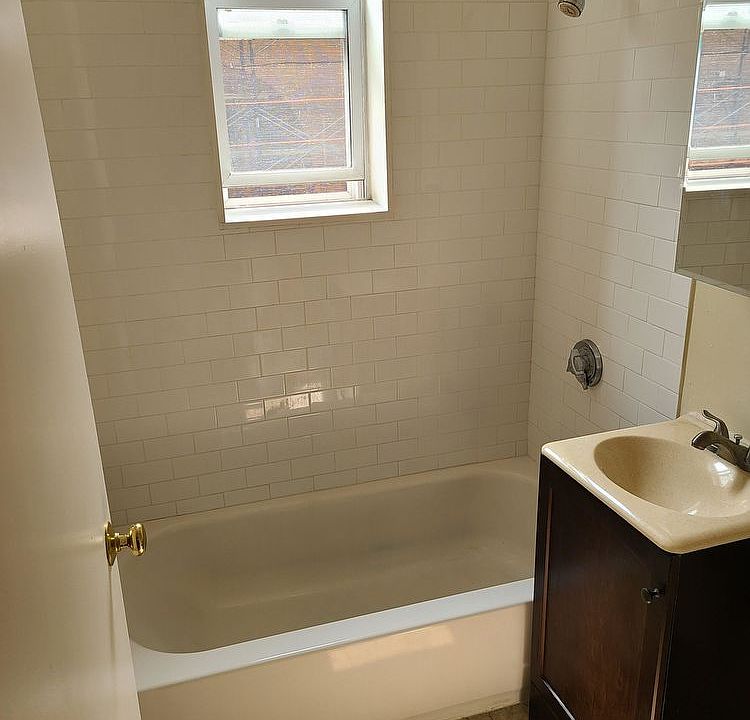 2nd image of 38 Hemenway St #14-Z