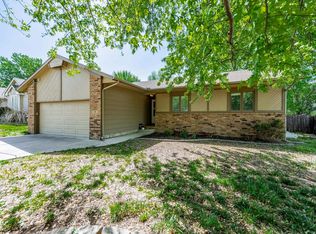 115 E Derby Hills Dr, Derby, KS 67037