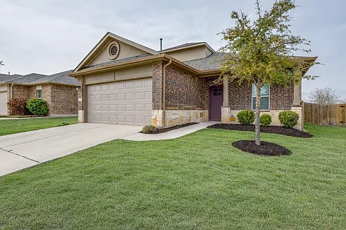348 Shiner Ln Photo 1