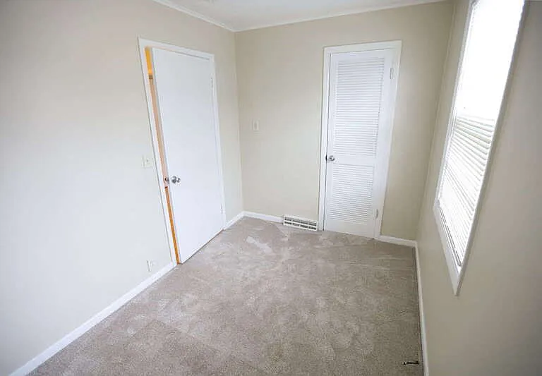 6901 Hammond Ave SE #C — Photo 8