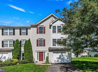 167 S Savanna Dr, Pottstown, PA 19465
