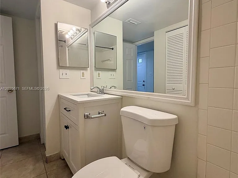 19216 Glenmoor Dr #19216 — Photo 31