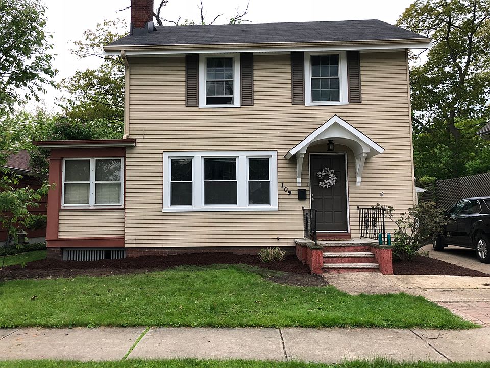 1st image of 109 N Rocky River Dr