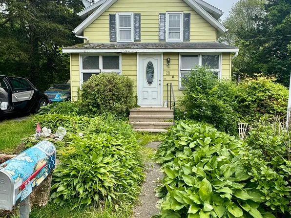 25 Vera Street, East Haven, CT 06512