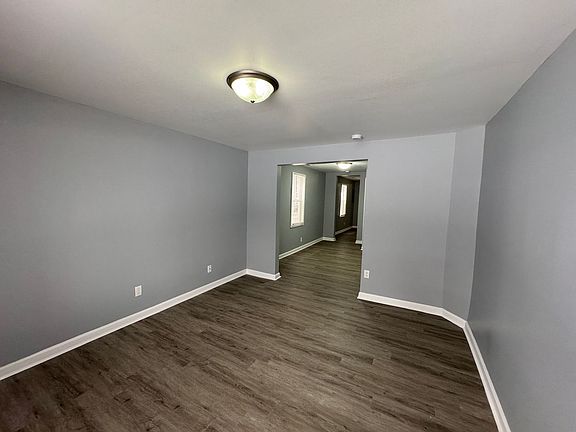 4th image of 1129 S Sheffield Ave #1129