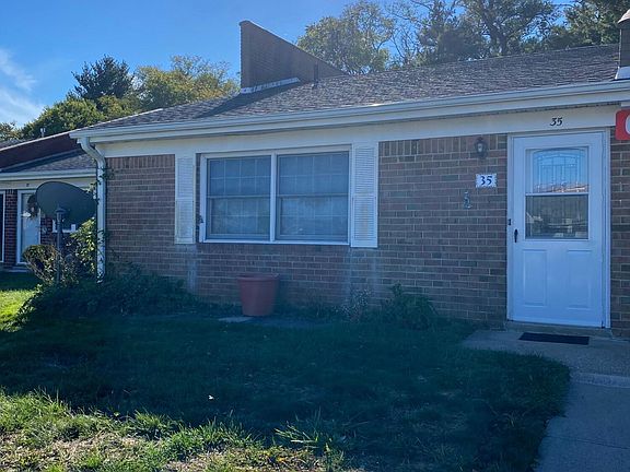 2nd image of 35 River Edge Dr