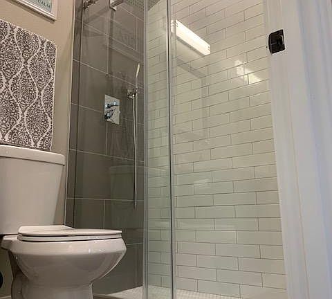 5th image of 823 218th Ave NE #B