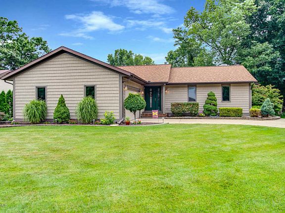 3rd image of 5885 Tesoro Dr NE
