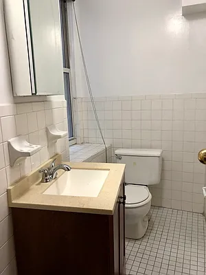 Rented by LJ Sloane Management | media 30