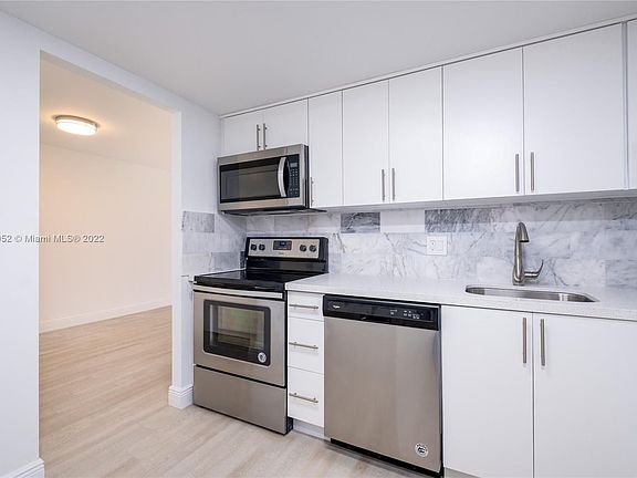 3rd image of 501 E Dania Beach Blvd #5-3H