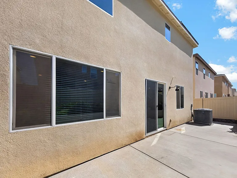 1037 Yuzu Way — Photo 28