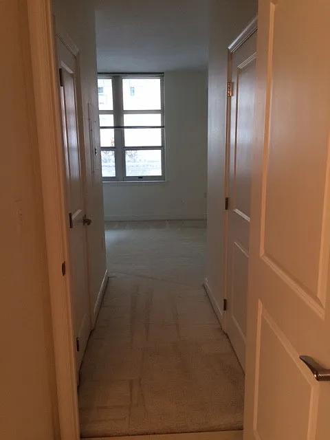 Beautiful 1 bedroom / 1 bath condo with balcony — Photo 2