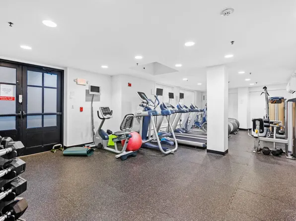 70 Adams Street image 34 of 47