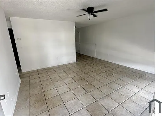 2 bed, 1022 sqft, $1,695 — Photo 2
