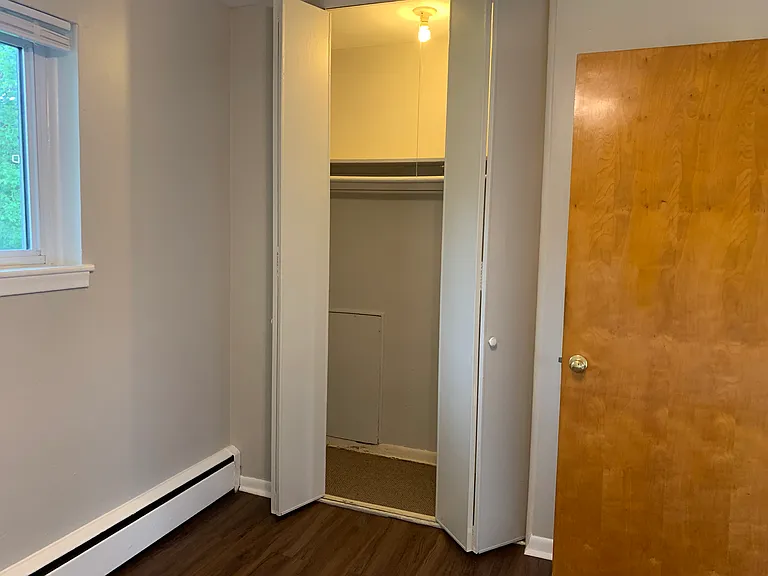 1615 E Thirteen Mile Rd — Photo 10