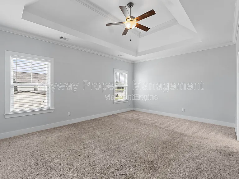 2217 Laurens St — Photo 12