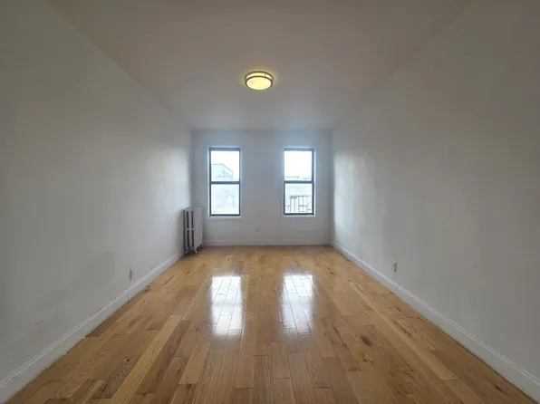 46 Wadsworth Terrace image 1 of 7