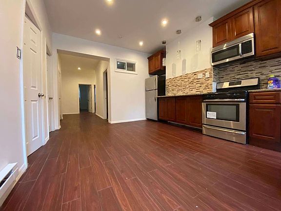 2nd image of 32 Park St #1