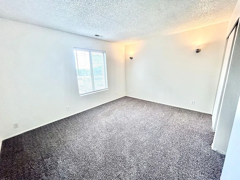 Foothill Terrace — Photo 134