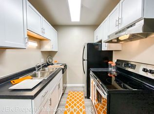 700 W Badger Rd #21, Madison, WI 53713