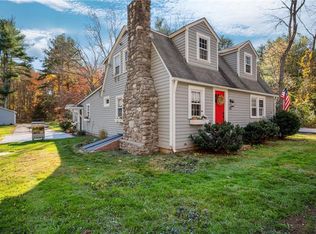 390 Hammet Rd, Coventry, RI 02816