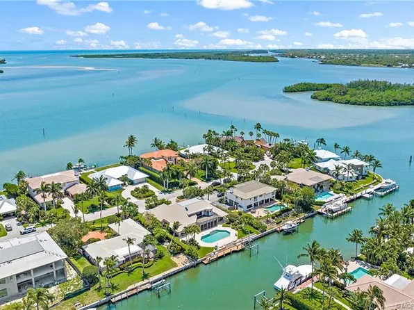 19 Island Rd, Sewalls Pt, FL 34996