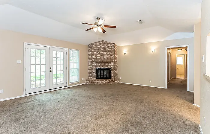 2811 Mayflower Landing Ct — Photo 2