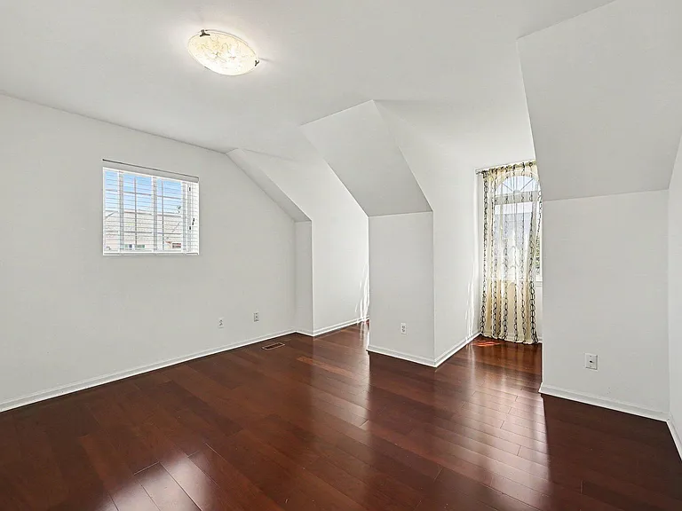 4304 Gateway Cir — Photo 19