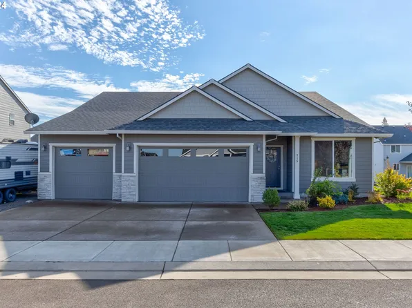 715 E Dahlia St, Yamhill, OR 97148