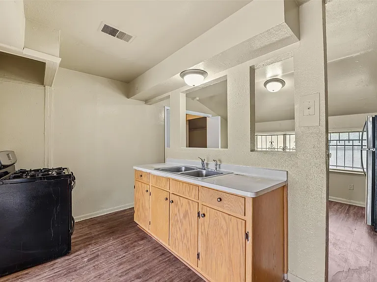 5503 S Acres Dr — Photo 11