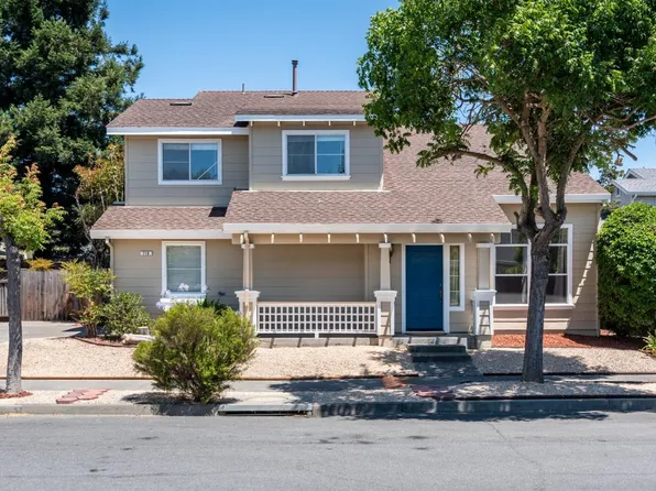 718 Mayflower Street, Petaluma, CA 94954