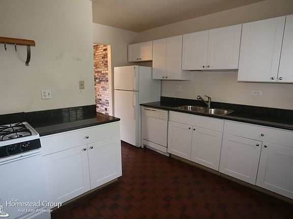 2nd image of 1265 W Belden Ave #5B
