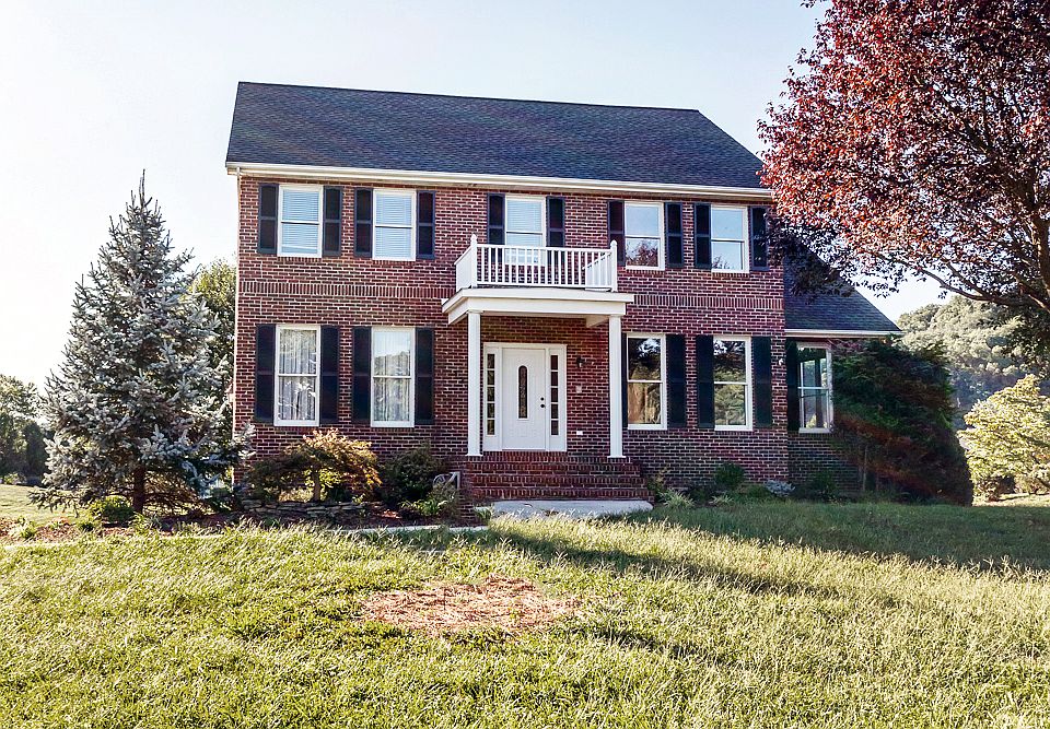 1st image of 125 Peppertree Dr