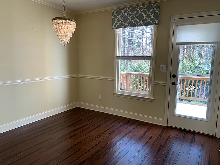 710 Powell Dr — Photo 33